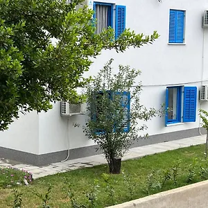 https://doneto-apartman-u-prizemlju-privatne-kue-na-trsatu.primorje-gorskikotar.com