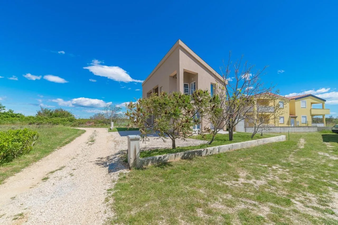 Apartments Enona Nin
